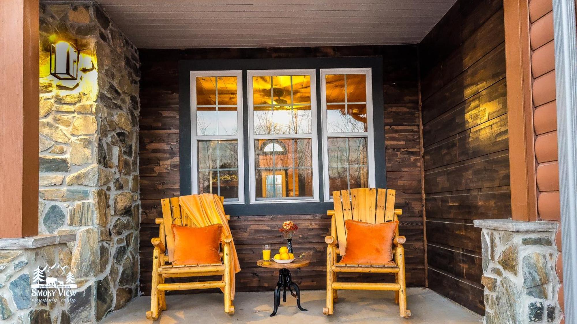 Luxurious 6 Bed 5 Bath Amazing Location & Privacy! -4 Miles To Gatlinburg & Pidgeon Forge-hot Tub-fireplace-king Suits-deck-grill-free Parking For 8 Vehicles-firepit-full Kitchen-