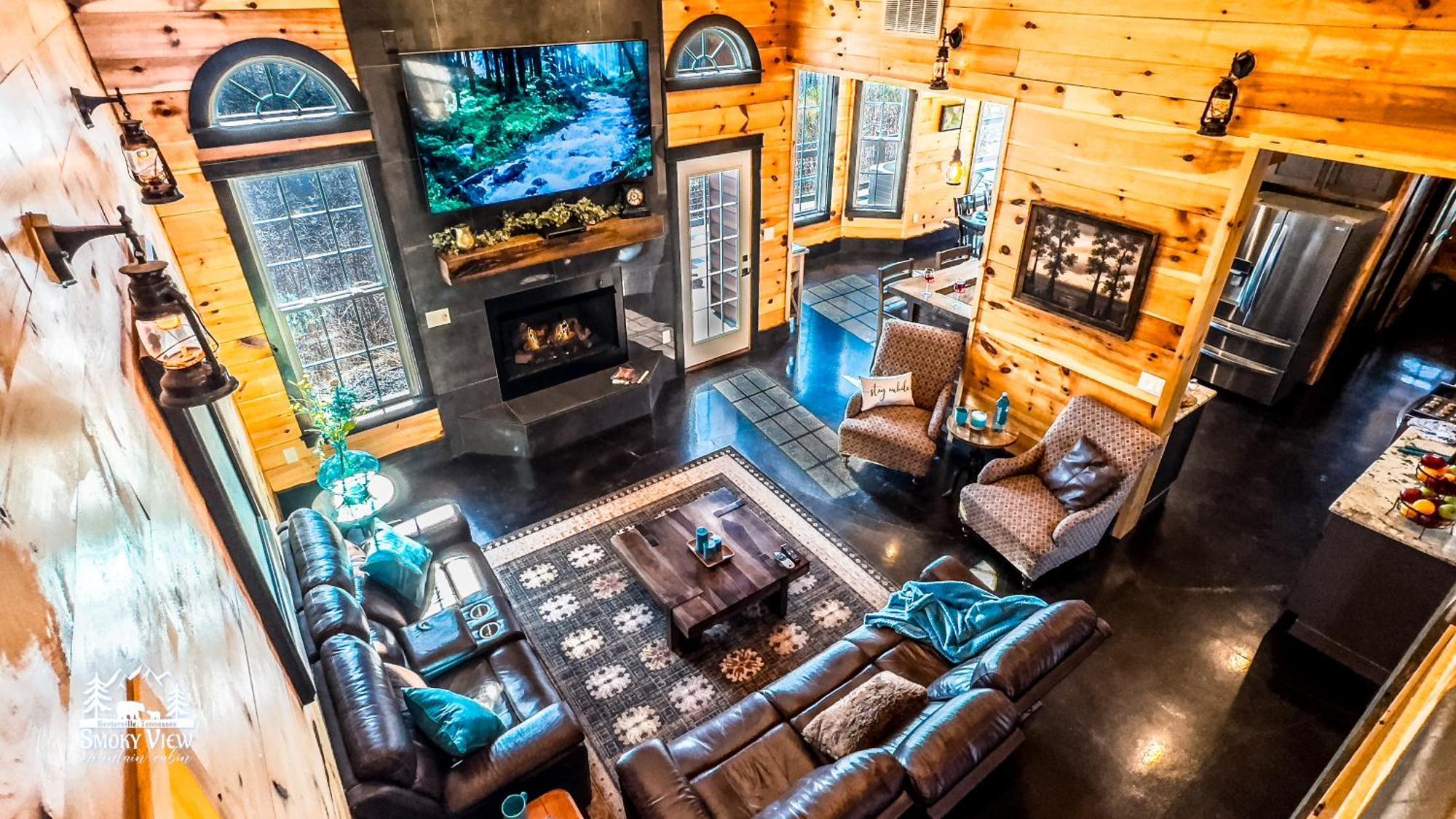 Casa vacanze Luxurious 6 Bed 5 Bath Amazing Location & Privacy! -4 Miles To Gatlinburg & Pidgeon Forge-hot Tub-fireplace-king Suits-deck-grill-free Parking For 8 Vehicles-firepit-full Kitchen-