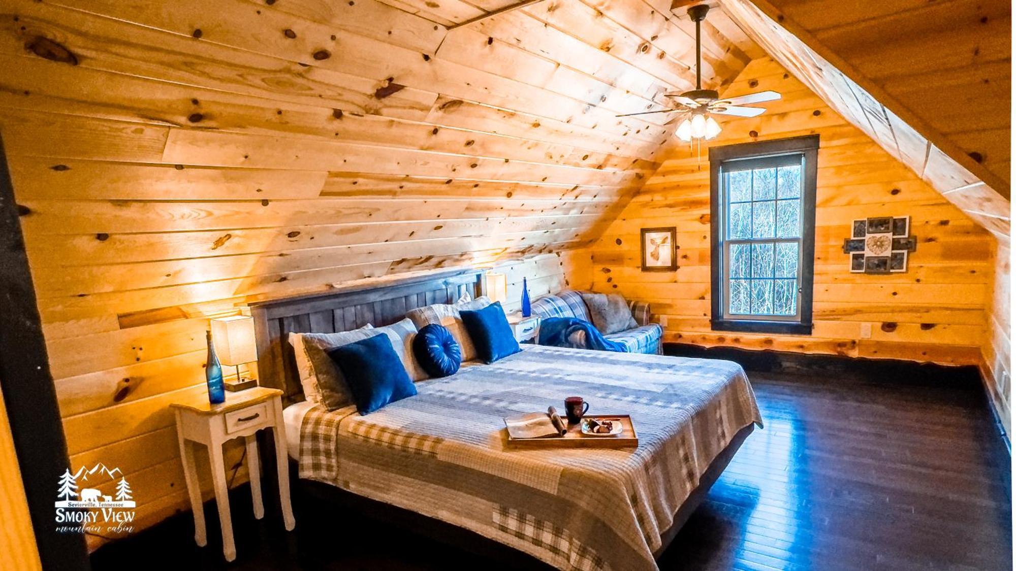Luxurious 6 Bed 5 Bath Amazing Location & Privacy! -4 Miles To Gatlinburg & Pidgeon Forge-hot Tub-fireplace-king Suits-deck-grill-free Parking For 8 Vehicles-firepit-full Kitchen-