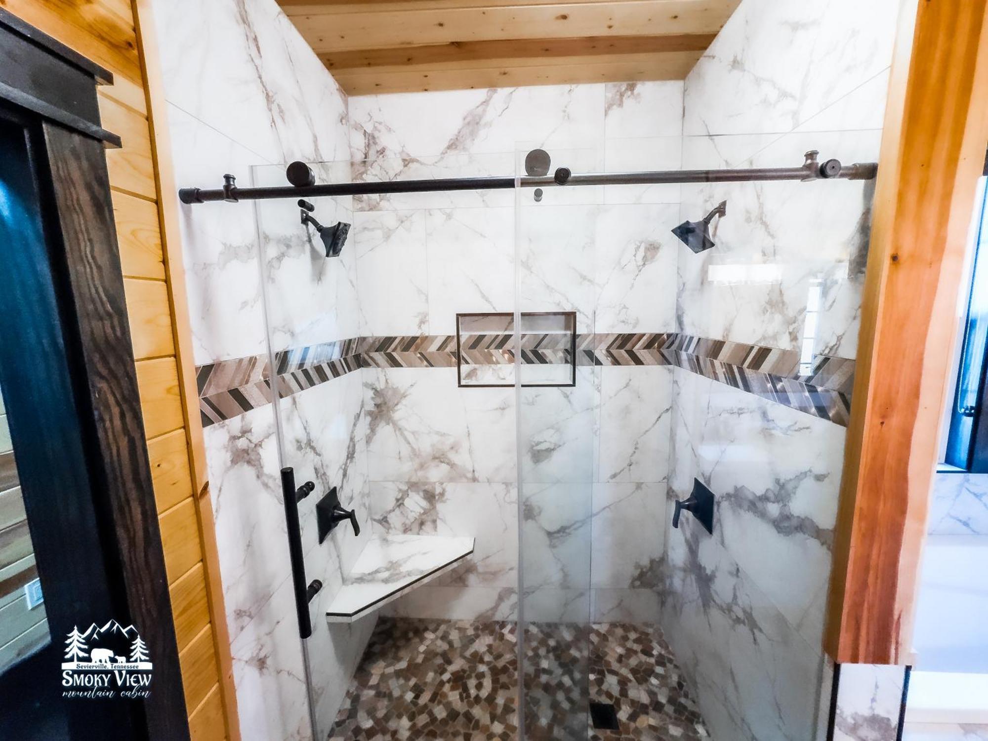 Luxurious 6 Bed 5 Bath Amazing Location & Privacy! -4 Miles To Gatlinburg & Pidgeon Forge-hot Tub-fireplace-king Suits-deck-grill-free Parking For 8 Vehicles-firepit-full Kitchen-