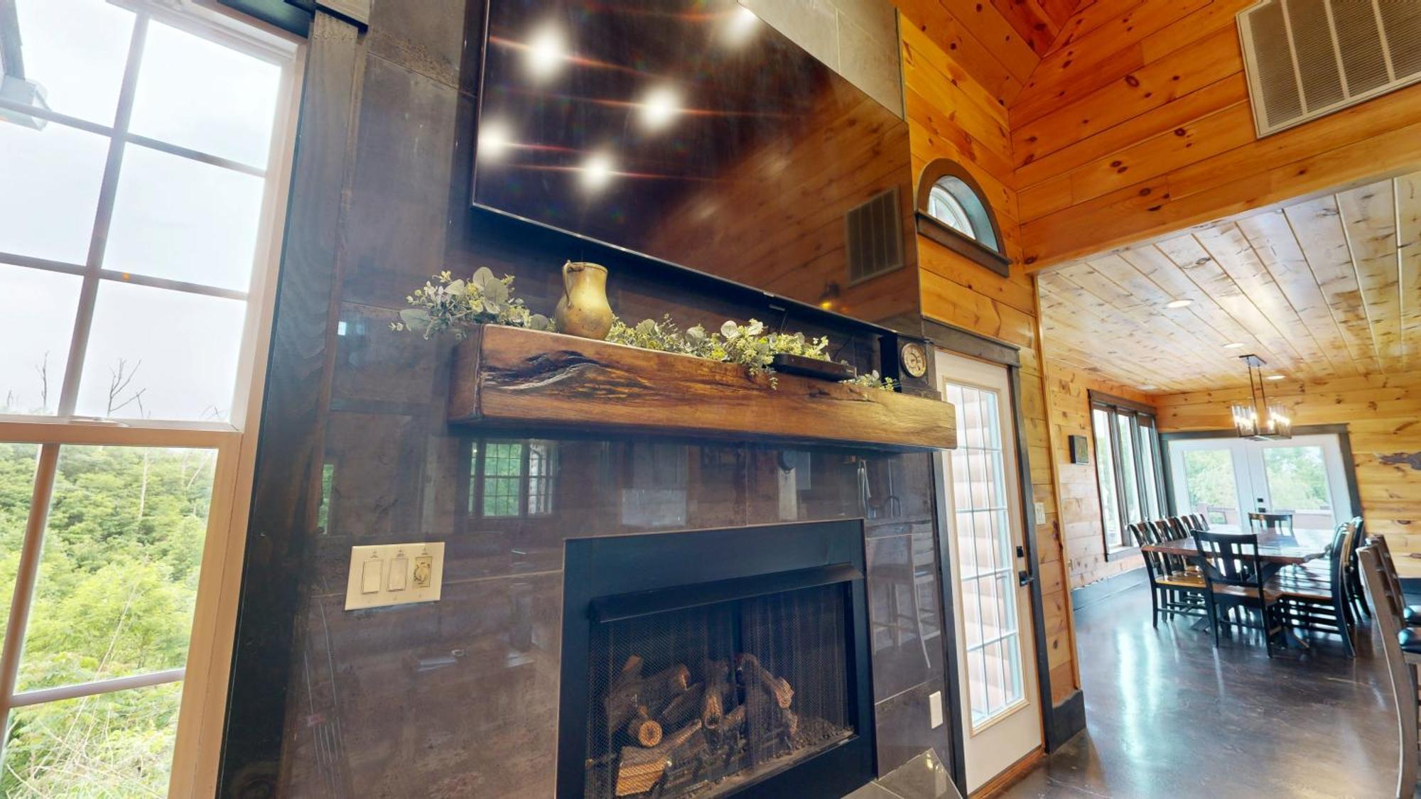 Luxurious 6 Bed 5 Bath Amazing Location & Privacy! -4 Miles To Gatlinburg & Pidgeon Forge-hot Tub-fireplace-king Suits-deck-grill-free Parking For 8 Vehicles-firepit-full Kitchen-