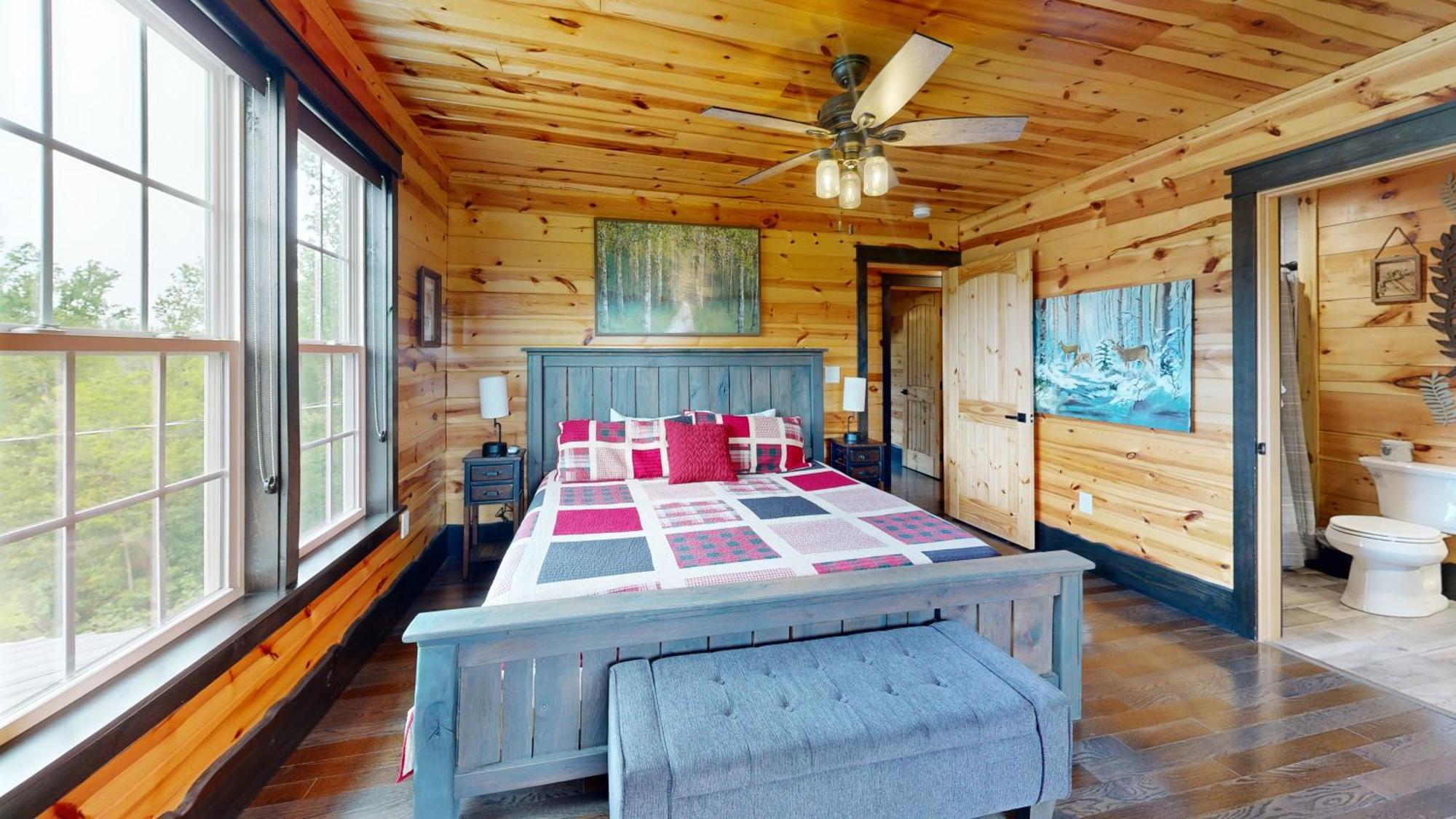 Casa vacanze Luxurious 6 Bed 5 Bath Amazing Location & Privacy! -4 Miles To Gatlinburg & Pidgeon Forge-hot Tub-fireplace-king Suits-deck-grill-free Parking For 8 Vehicles-firepit-full Kitchen-