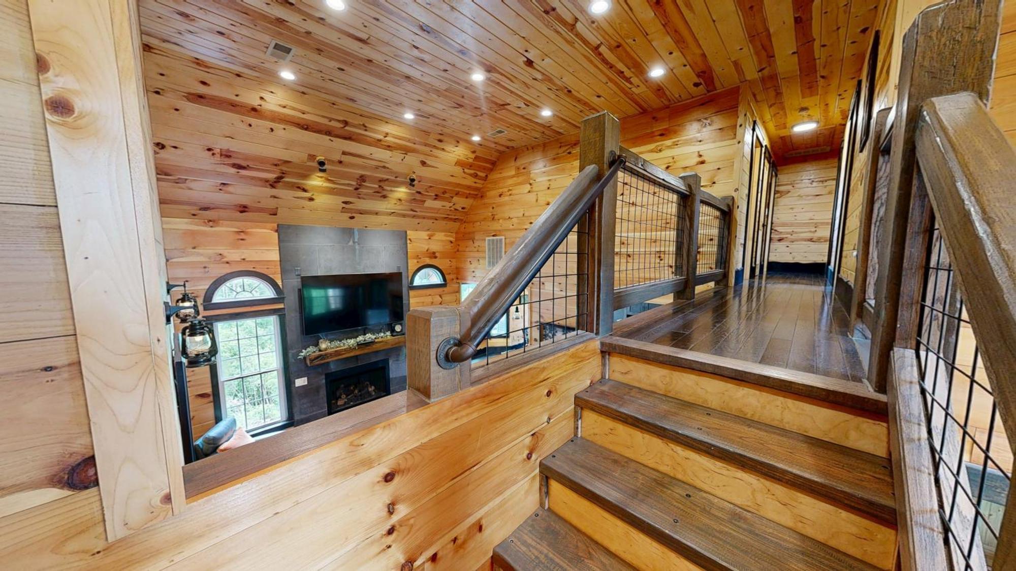 Casa vacanze Luxurious 6 Bed 5 Bath Amazing Location & Privacy! -4 Miles To Gatlinburg & Pidgeon Forge-hot Tub-fireplace-king Suits-deck-grill-free Parking For 8 Vehicles-firepit-full Kitchen-