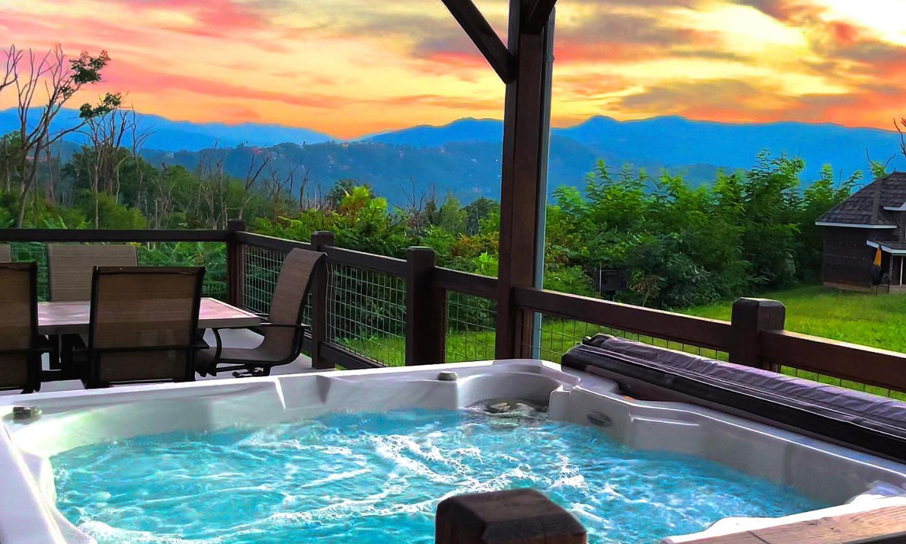 Luxurious 6 Bed 5 Bath Amazing Location & Privacy! -4 Miles To Gatlinburg & Pidgeon Forge-hot Tub-fireplace-king Suits-deck-grill-free Parking For 8 Vehicles-firepit-full Kitchen-